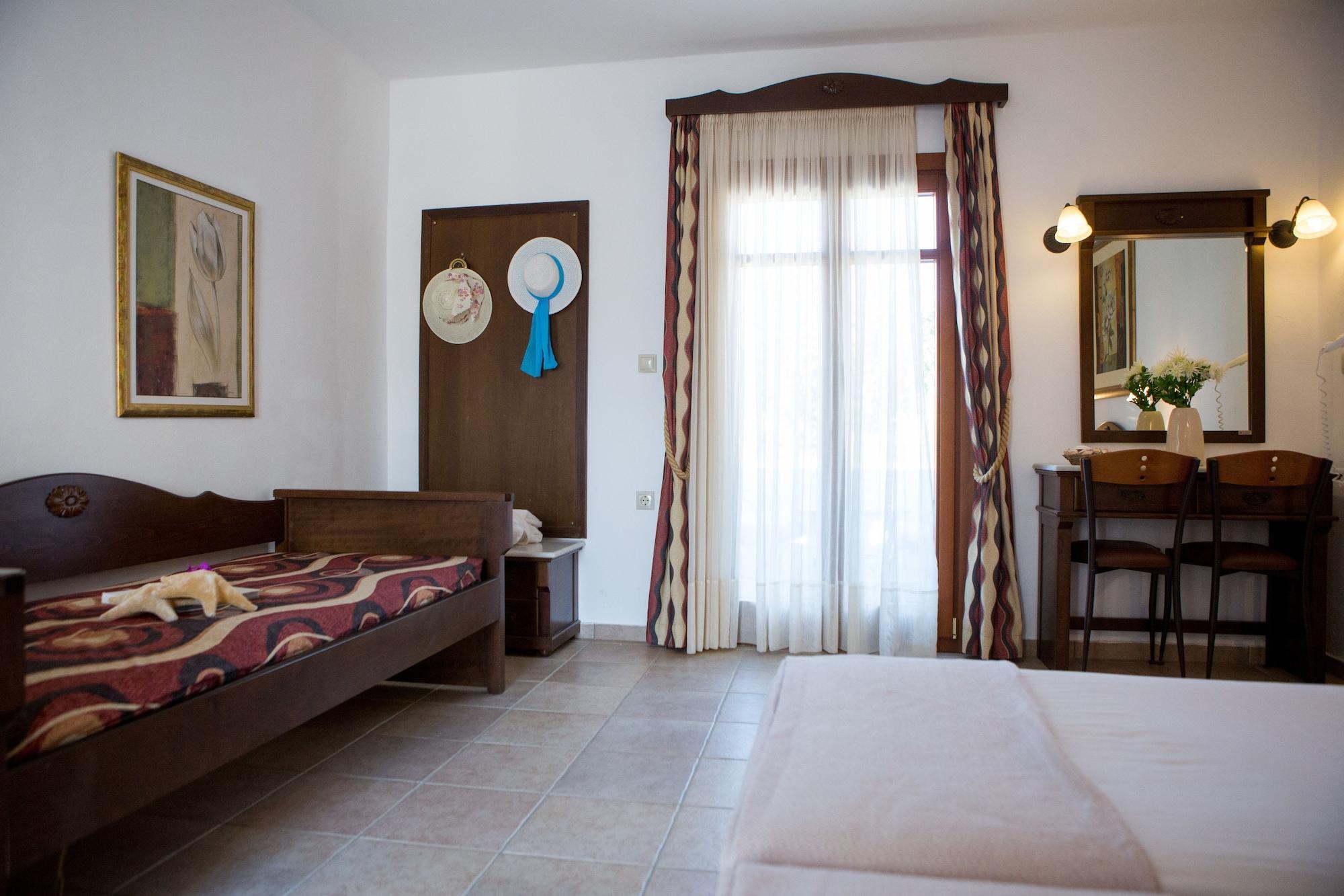 Plaza Beach Hotel Плака Экстерьер фото
