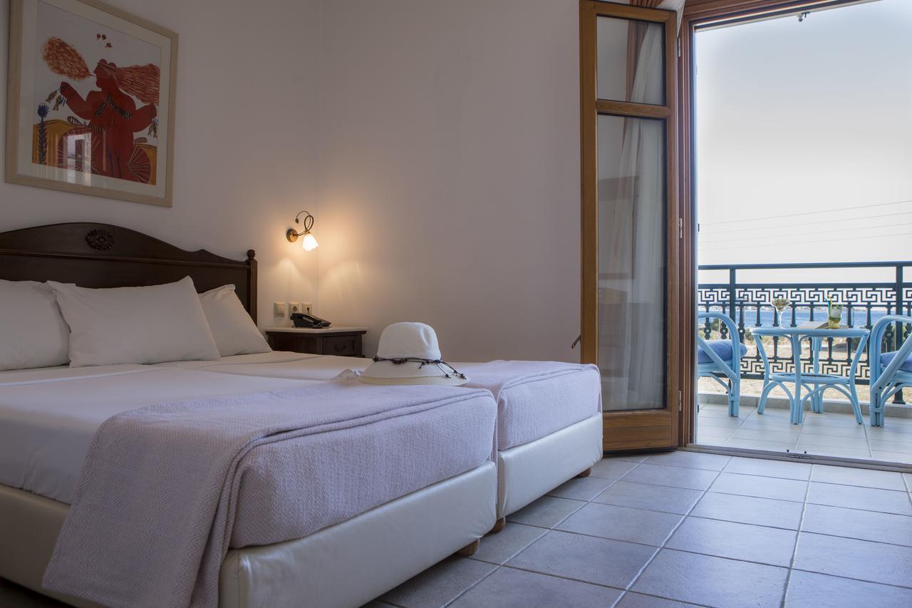 Plaza Beach Hotel Плака Экстерьер фото